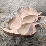 سینی طرح گلبرگ از جنس چوب گردو - تصویر 3